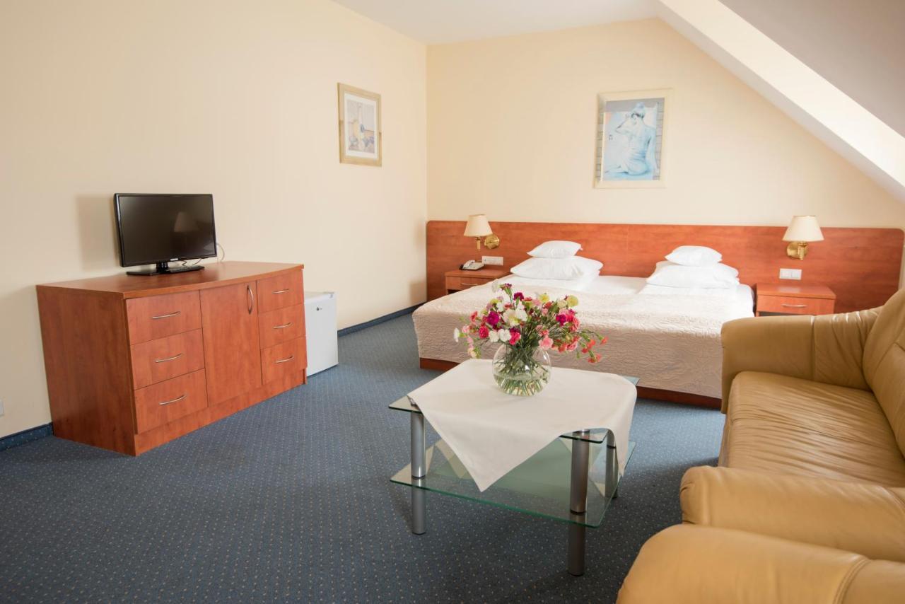 Hotel Daria Tychy Eksteriør billede