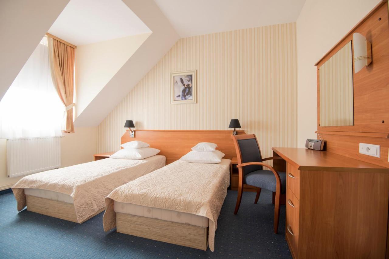 Hotel Daria Tychy Eksteriør billede