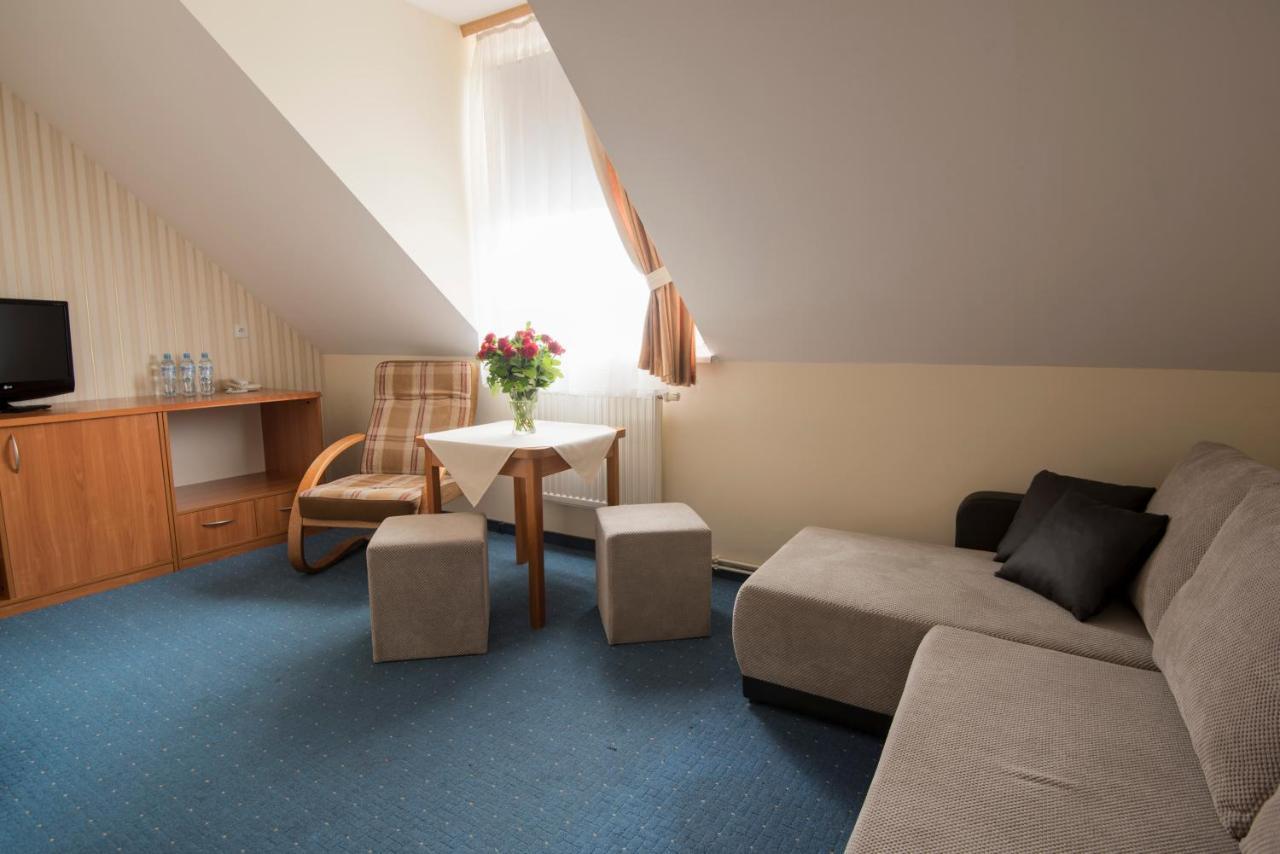 Hotel Daria Tychy Eksteriør billede