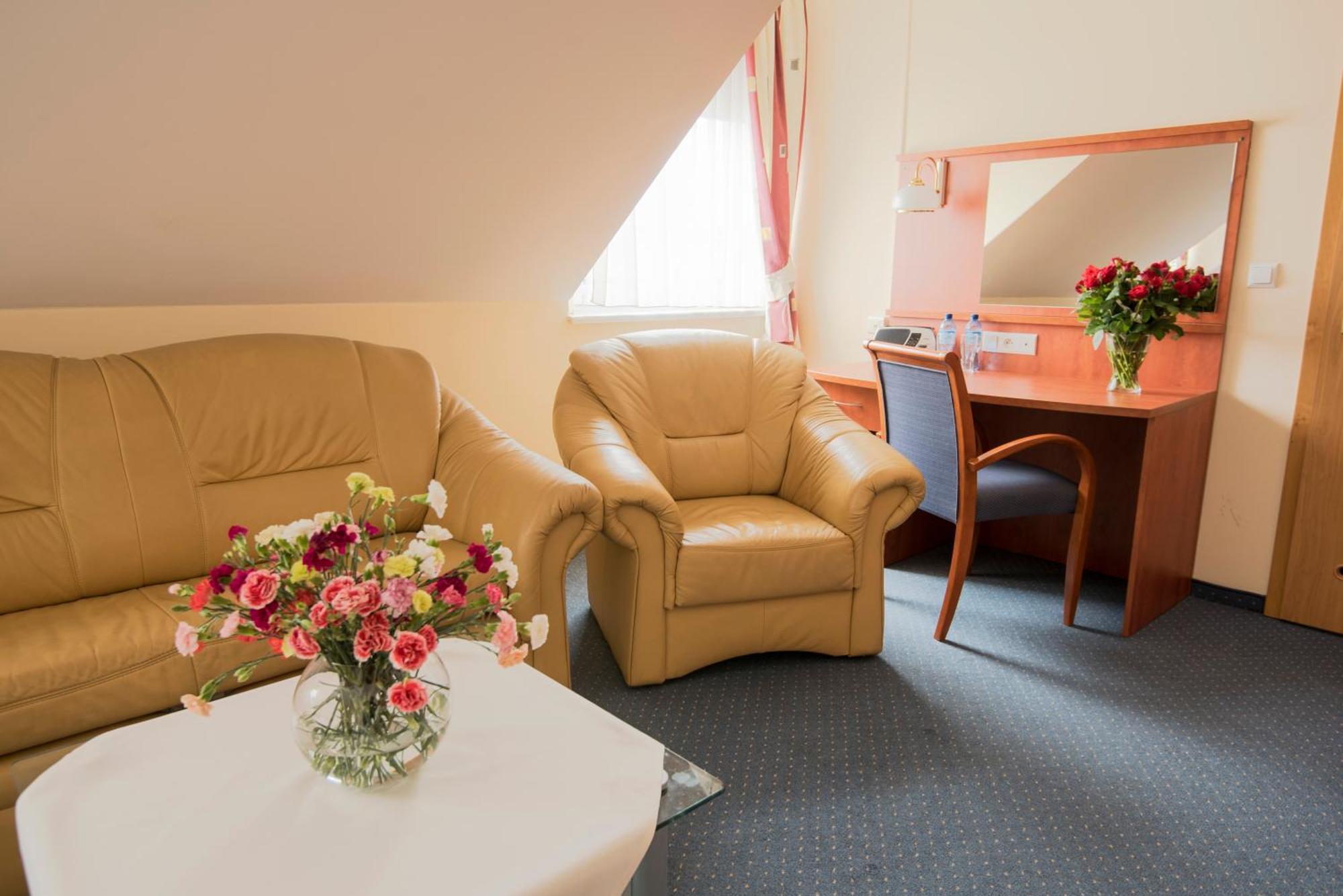 Hotel Daria Tychy Eksteriør billede