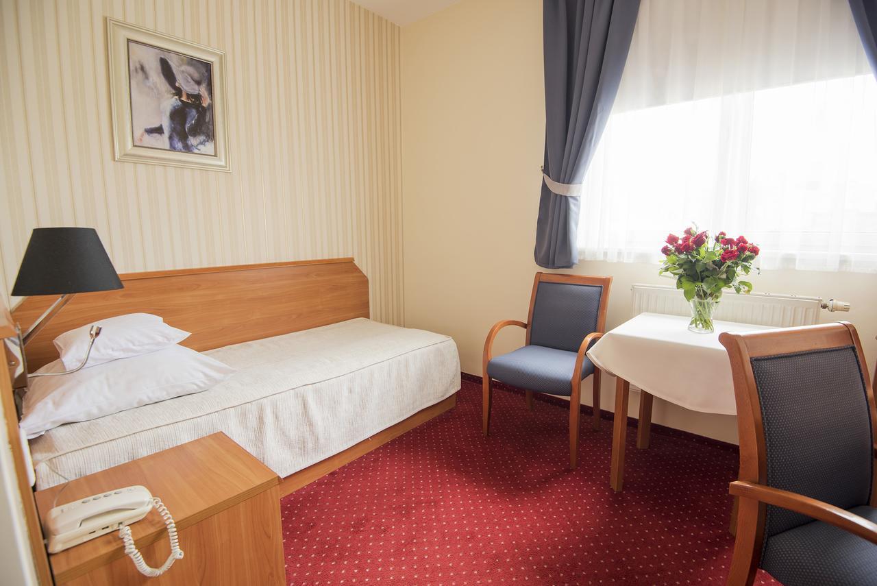 Hotel Daria Tychy Eksteriør billede
