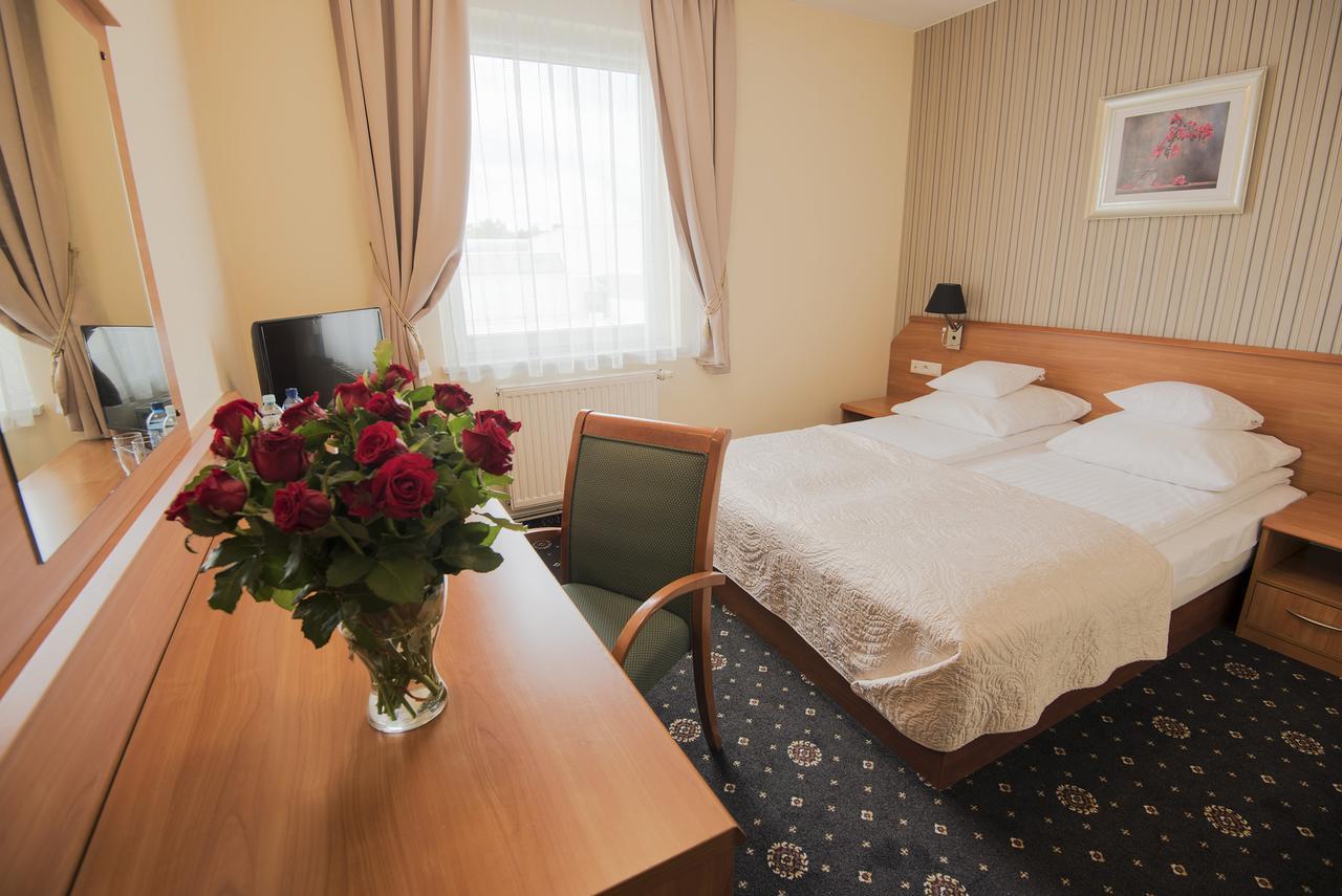 Hotel Daria Tychy Eksteriør billede